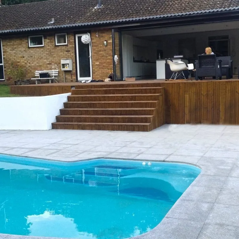 Swimming pool build